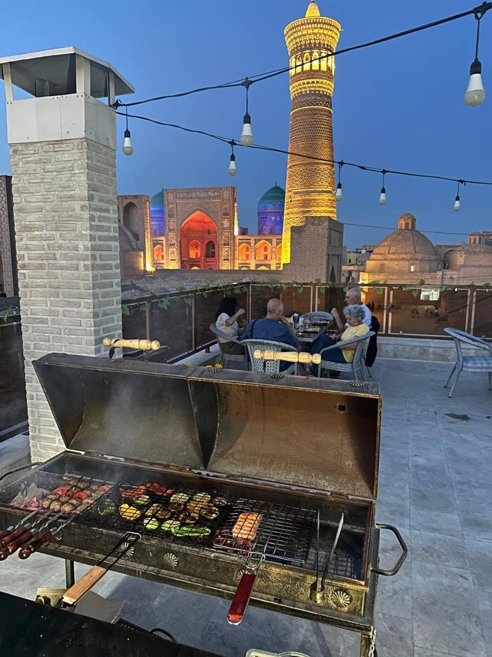 Golden Minaret With Restaurant Hotel บูคารา ภายนอก รูปภาพ